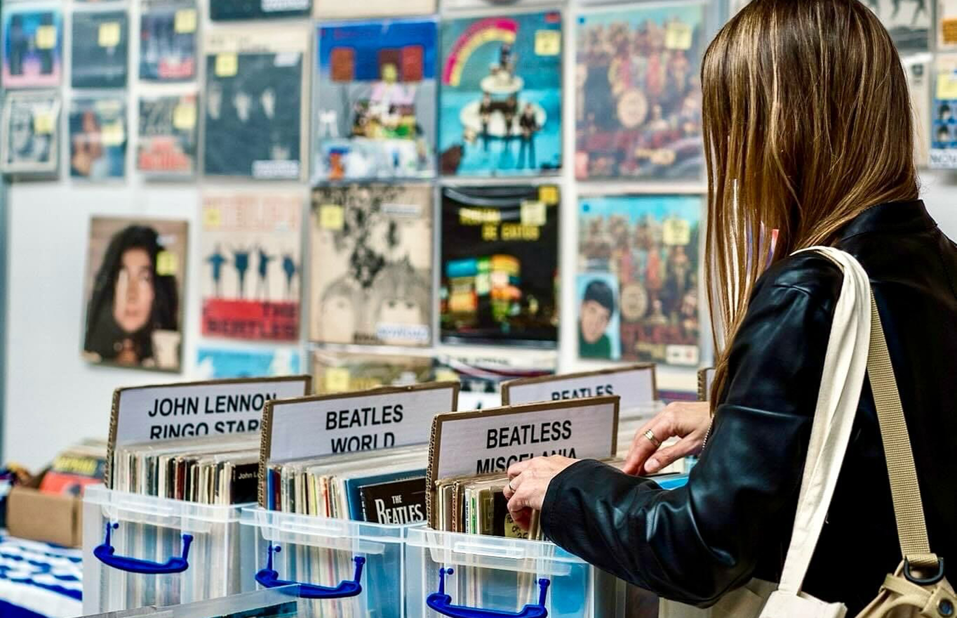 la-feria-internacional-del-disco-de-madrid-vuelve-con-miles-de-vinilos,-cds,-cassettes-y-mucho-mas